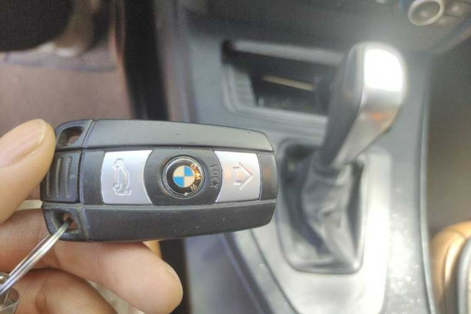 Used BMW 3 Series 2011 320i Sport Edition Vehicle Key