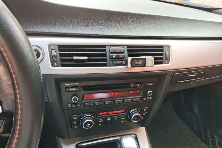 Used BMW 3 Series 2011 325i Convertible Coupe Audio And AC Panel