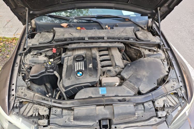 Used BMW 3 Series 2011 325i Convertible Coupe Engine Bay