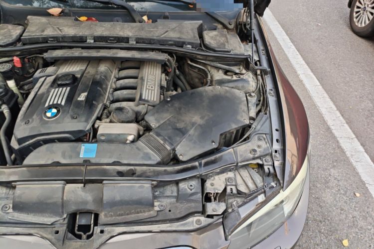 Used BMW 3 Series 2011 325i Convertible Coupe Engine Bay Left