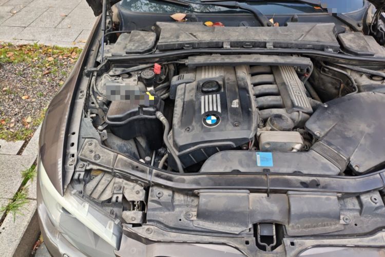 Used BMW 3 Series 2011 325i Convertible Coupe Engine Bay Right