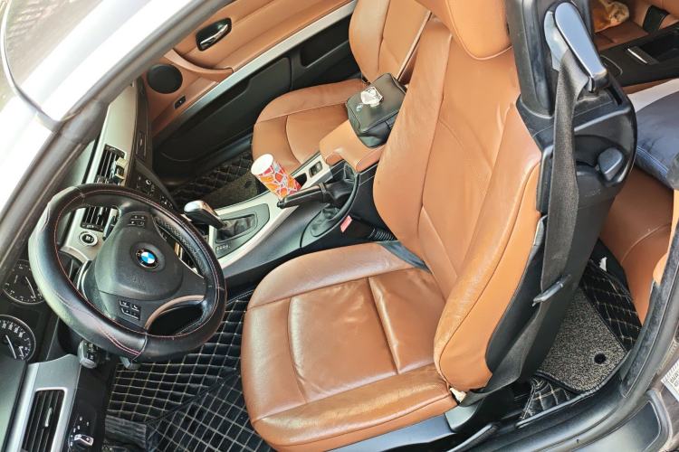 Used BMW 3 Series 2011 325i Convertible Coupe Left Front Seat
