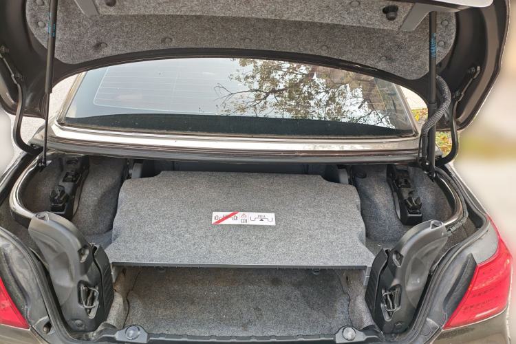Used BMW 3 Series 2011 325i Convertible Coupe Trunk
