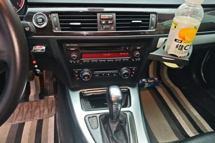 Used BMW 3 Series 2011 320i Coupe Audio And AC Panel