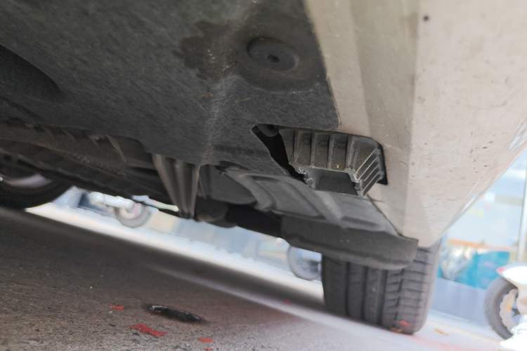 Used BMW 3 Series 2011 325i Convertible Coupe Chassis Rear Left