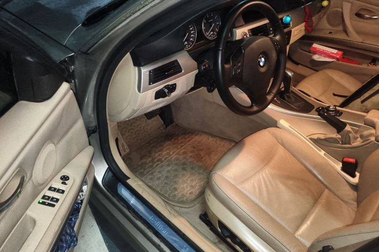 Used BMW 3 Series 2011 320i Luxury Edition Driver Seat