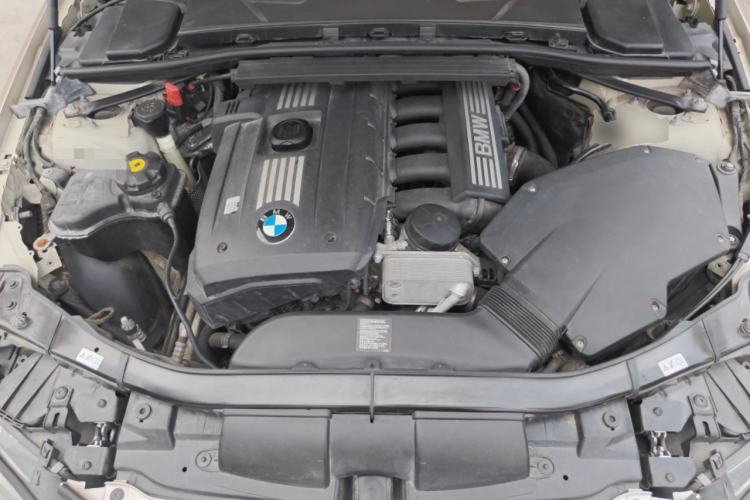 Used BMW 3 Series 2011 325i Convertible Coupe Engine Bay