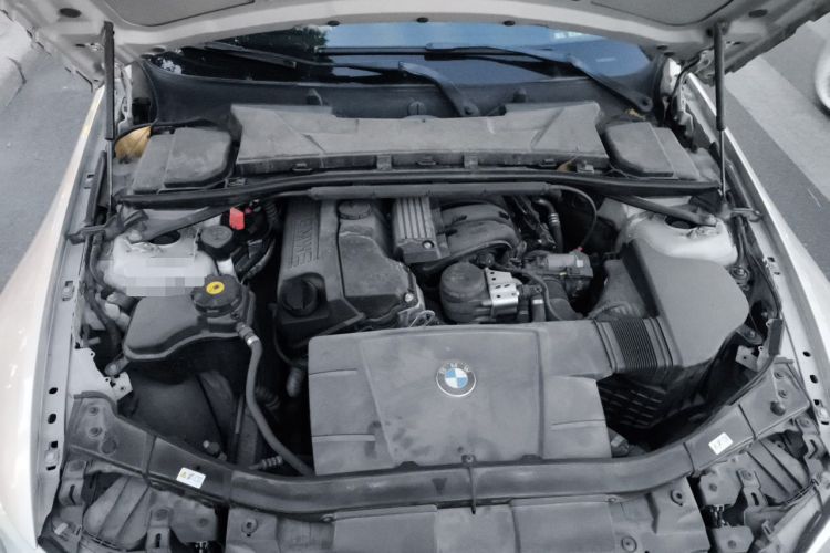 Used BMW 3 Series 2011 320i Coupe Engine Bay
