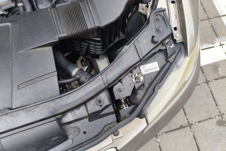 Used BMW 3 Series 2011 318i Leading Model Engine Bay Left