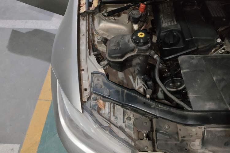 Used BMW 3 Series 2011 320i Sport Edition Engine Bay Right