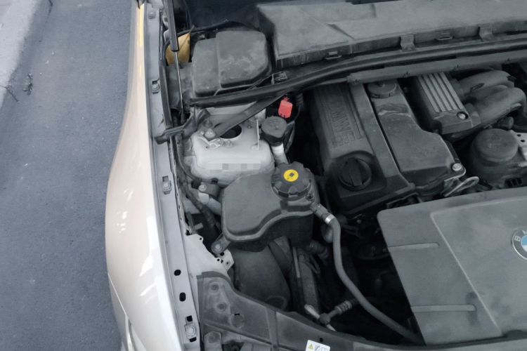 Used BMW 3 Series 2011 320i Coupe Engine Bay Right