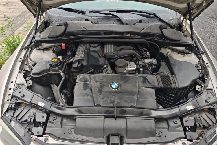 Used BMW 3 Series 2011 320i Coupe Engine Bay