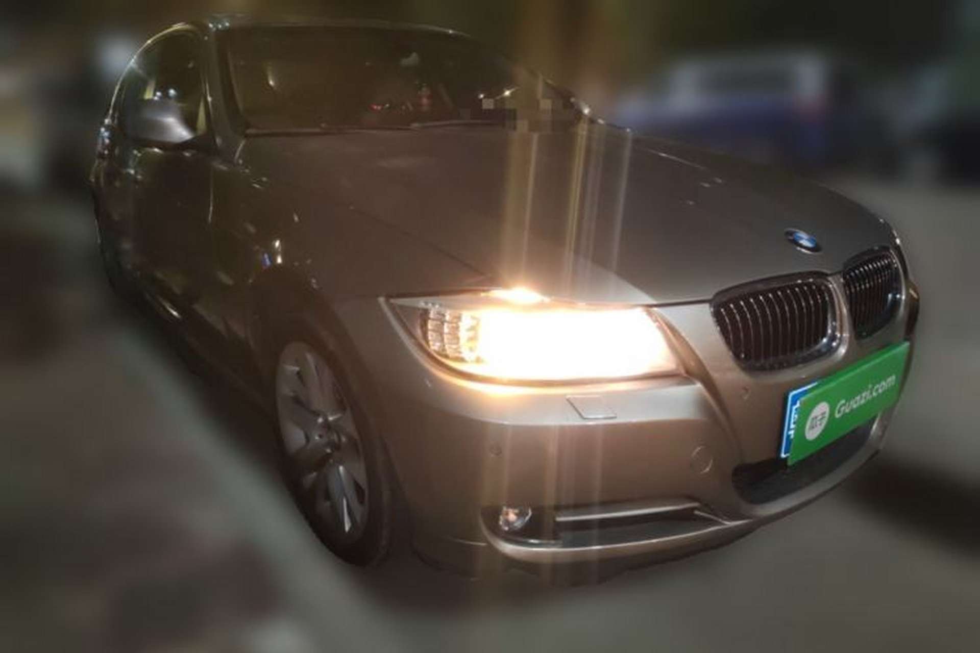 Used BMW 3 Series 2011 320i Luxury Edition Front Right 45 Deg