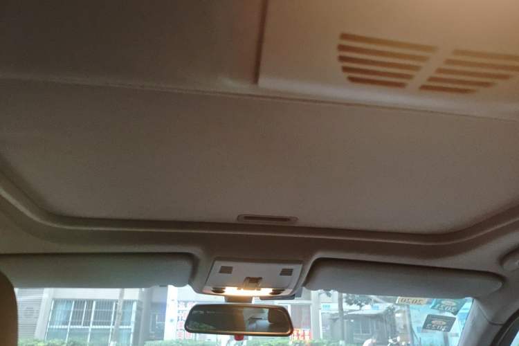 Used BMW 3 Series 2011 318i Leading Model Headliner