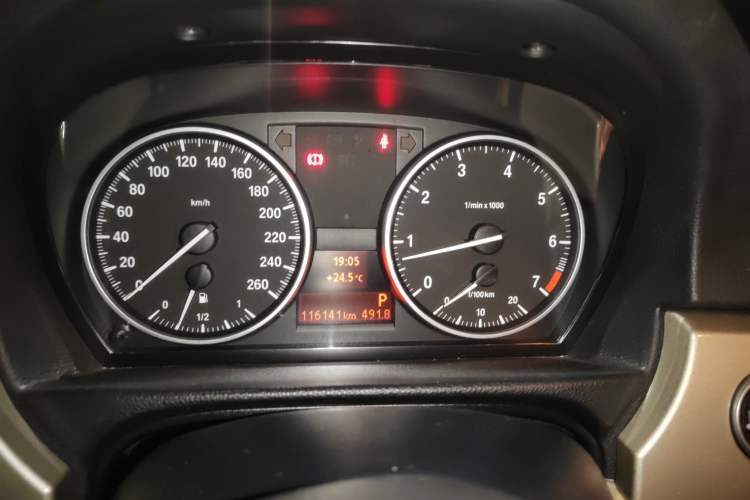 Used BMW 3 Series 2011 320i Luxury Edition Instrument Cluster