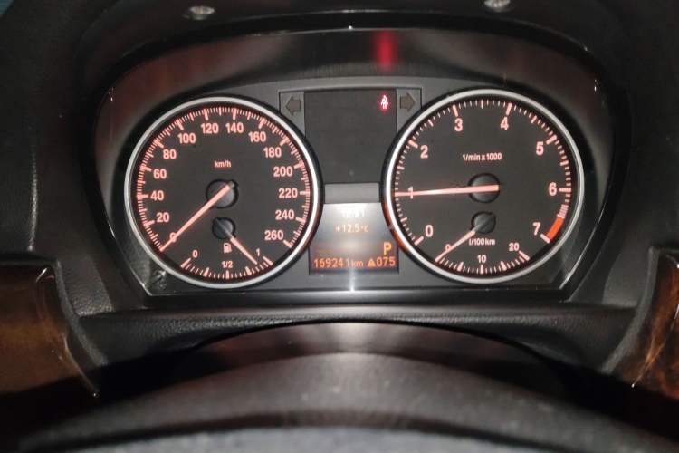Used BMW 3 Series 2011 320i Sport Edition Instrument Cluster