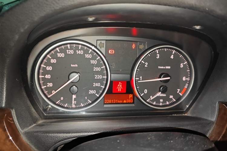Used BMW 3 Series 2011 320i Sport Edition Instrument Cluster