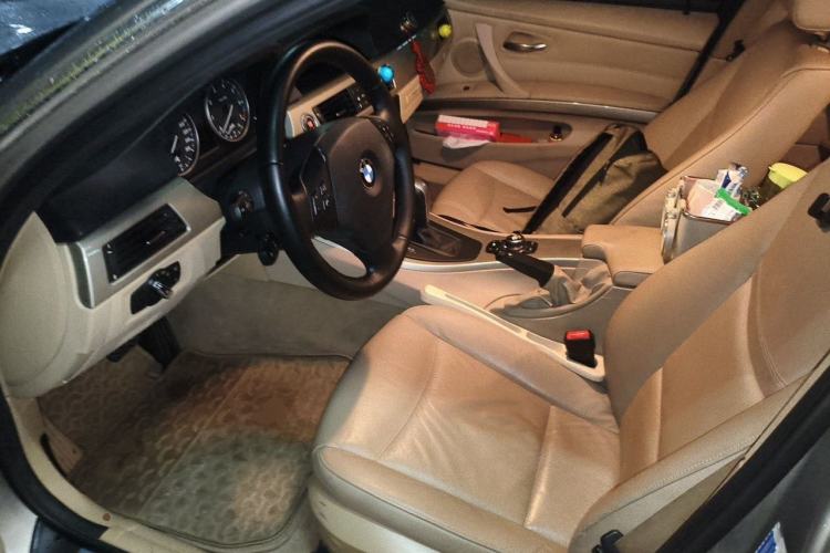 Used BMW 3 Series 2011 320i Luxury Edition Left Front Seat