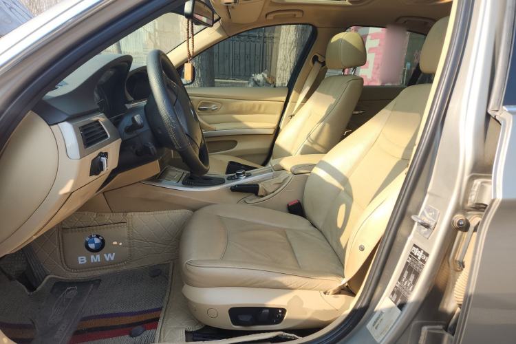 Used BMW 3 Series 2011 320i Luxury Edition Left Front Seat