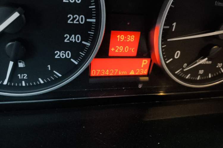 Used BMW 3 Series 2011 320i Coupe Odometer Close Up