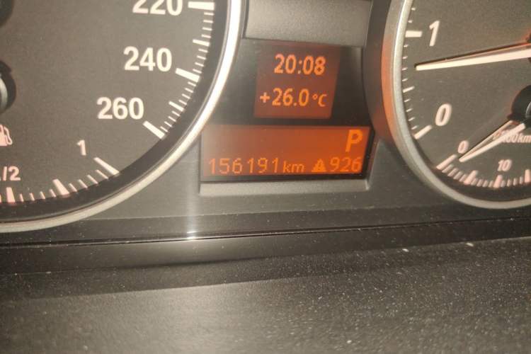 Used BMW 3 Series 2011 320i Coupe Odometer Close Up