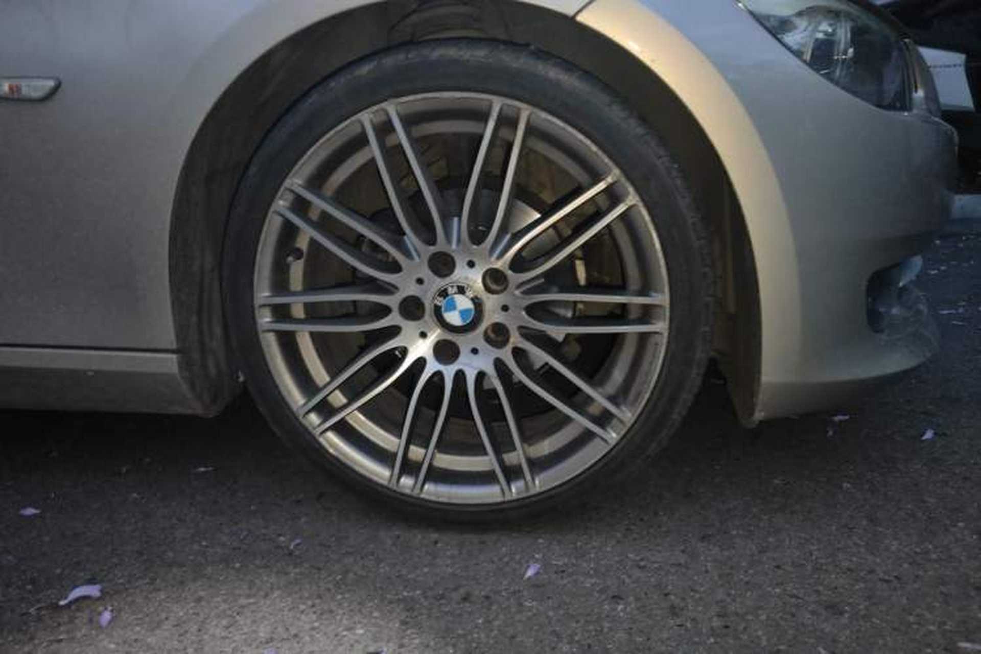 Used BMW 3 Series 2011 320i Coupe Right Front Wheel Hub