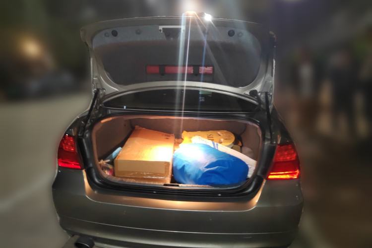 Used BMW 3 Series 2011 320i Luxury Edition Trunk