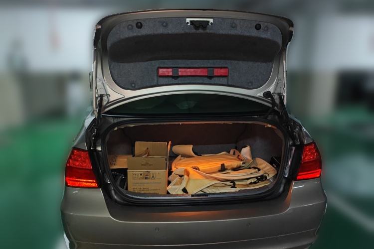 Used BMW 3 Series 2011 320i Sport Edition Trunk