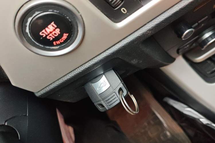 Used BMW 3 Series 2011 318i Leading Model Vehicle Key