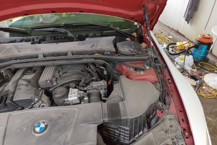 Used BMW 3 Series 2011 320i Convertible Coupe Engine Bay Left