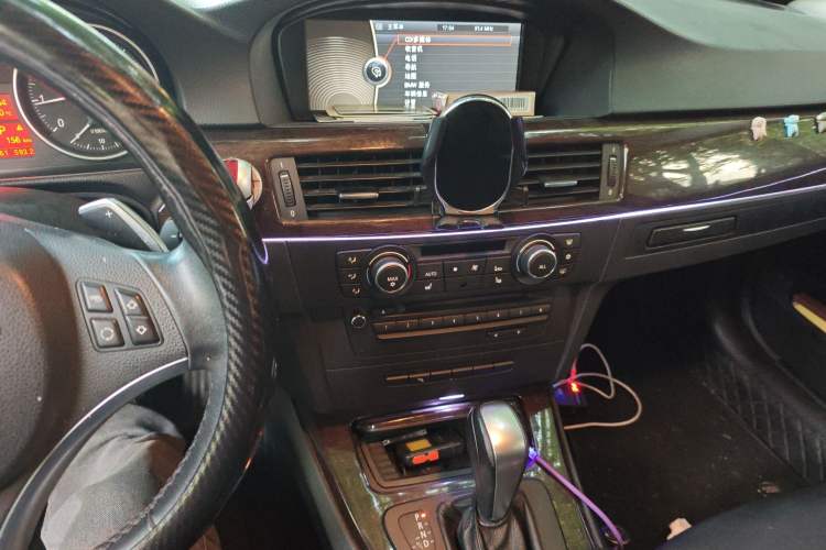 Used BMW 3 Series 2011 325i Luxury Edition Audio And AC Panel