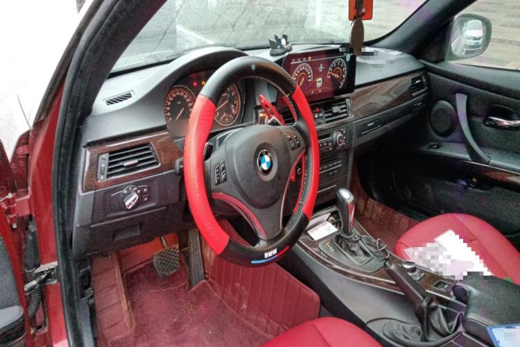 Used BMW 3 Series 2011 330i Convertible Coupe Center Console