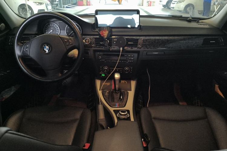Used BMW 3 Series 2011 318i Leading Model Center Console