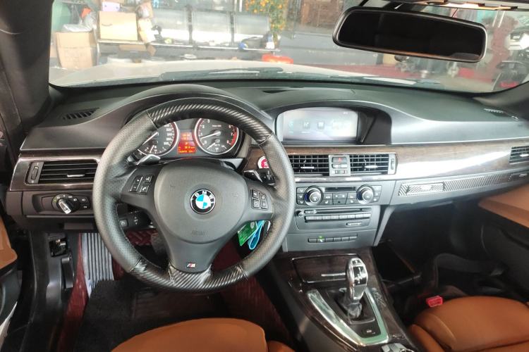 Used BMW 3 Series 2011 335i Convertible Coupe Center Console