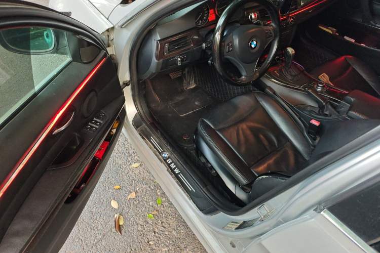Used BMW 3 Series 2011 325i Luxury Edition Driver Seat