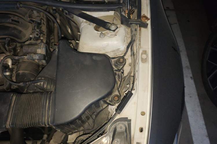 Used BMW 3 Series 2011 320i Coupe Engine Bay Left