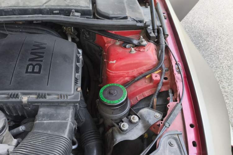 Used BMW 3 Series 2011 335i Convertible Coupe Engine Bay Left