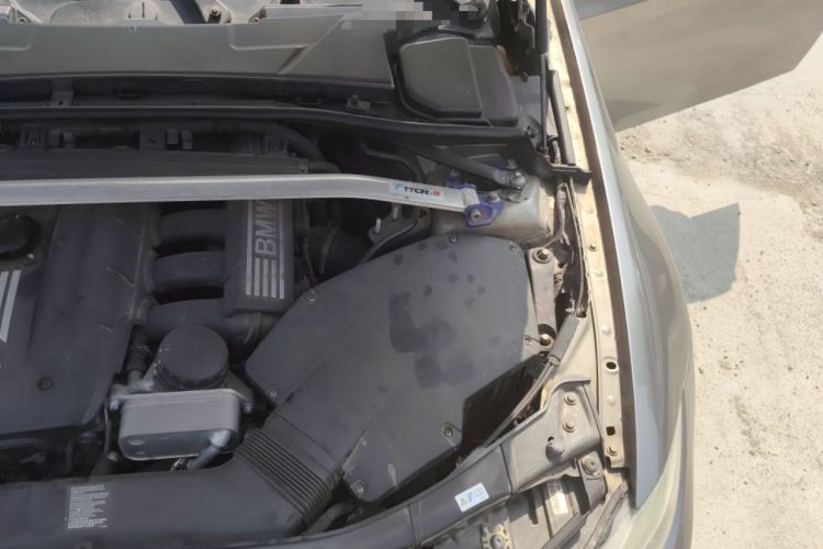 Used BMW 3 Series 2011 325i Sport Edition Engine Bay Left