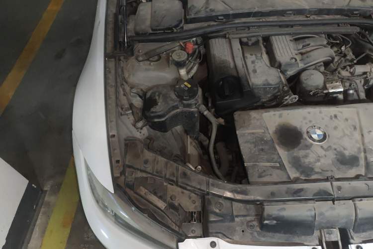 Used BMW 3 Series 2011 318i Leading Model Engine Bay Right