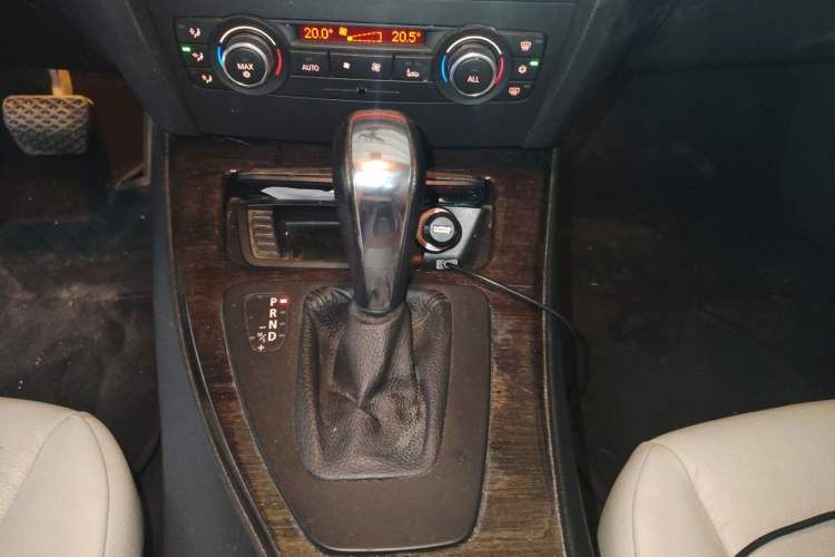 Used BMW 3 Series 2011 320i Coupe Gear Lever