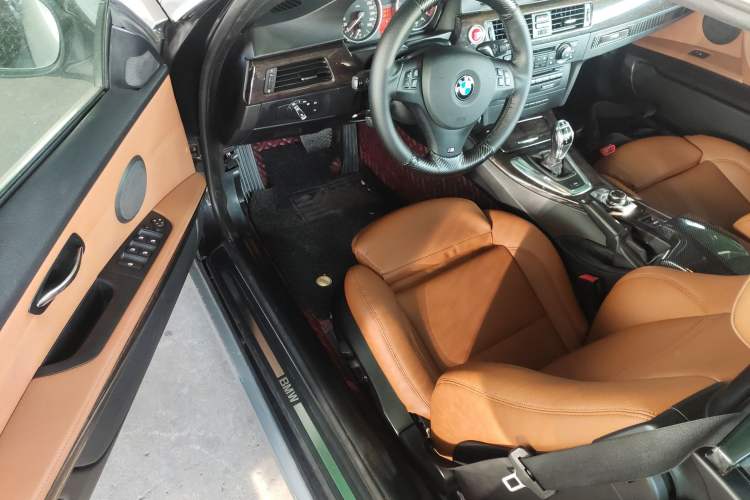 Used BMW 3 Series 2011 335i Convertible Coupe Left Front Seat