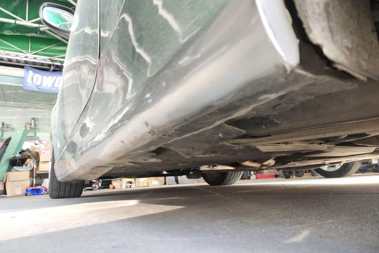 Used BMW 3 Series 2011 335i Convertible Coupe Left Side Sill