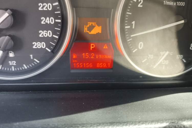 Used BMW 3 Series 2011 335i Convertible Coupe Odometer Close Up