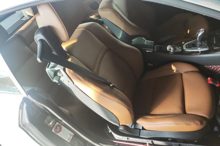 Used BMW 3 Series 2011 335i Convertible Coupe Right Front Seat