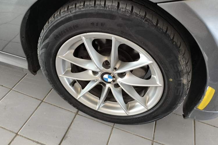 Used BMW 3 Series 2011 318i Leading Model Right Front Wheel Hub