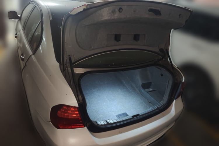 Used BMW 3 Series 2011 318i Leading Model Trunk