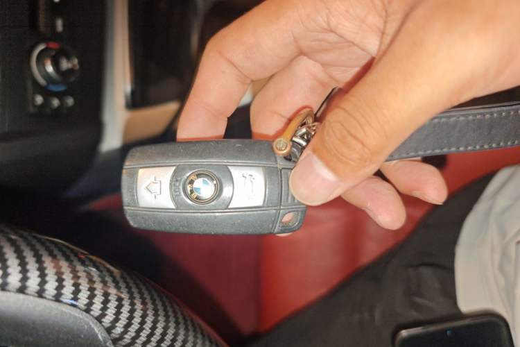 Used BMW 3 Series 2011 320i Coupe Vehicle Key