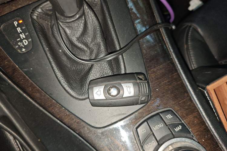 Used BMW 3 Series 2011 325i Luxury Edition Vehicle Key