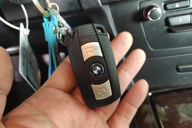 Used BMW 3 Series 2011 335i Convertible Coupe Vehicle Key