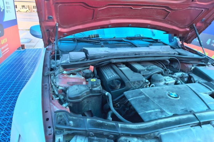 Used BMW 3 Series 2011 320i Convertible Coupe Engine Bay Right